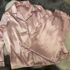 Secret Treasures Pajama Set